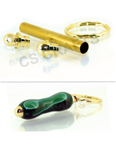 Keyring in Gold finish Keyring in Gold finish